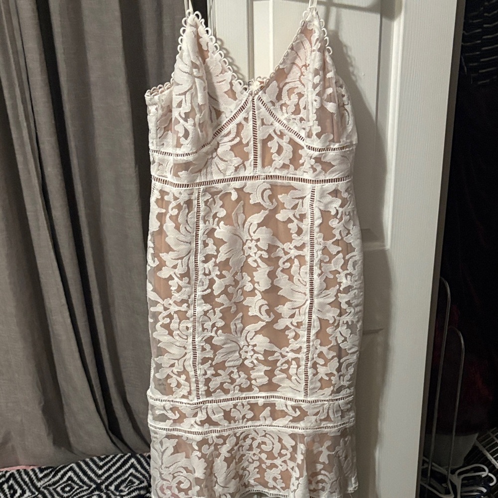 Elegant Lace Spaghetti Strap Dress - White